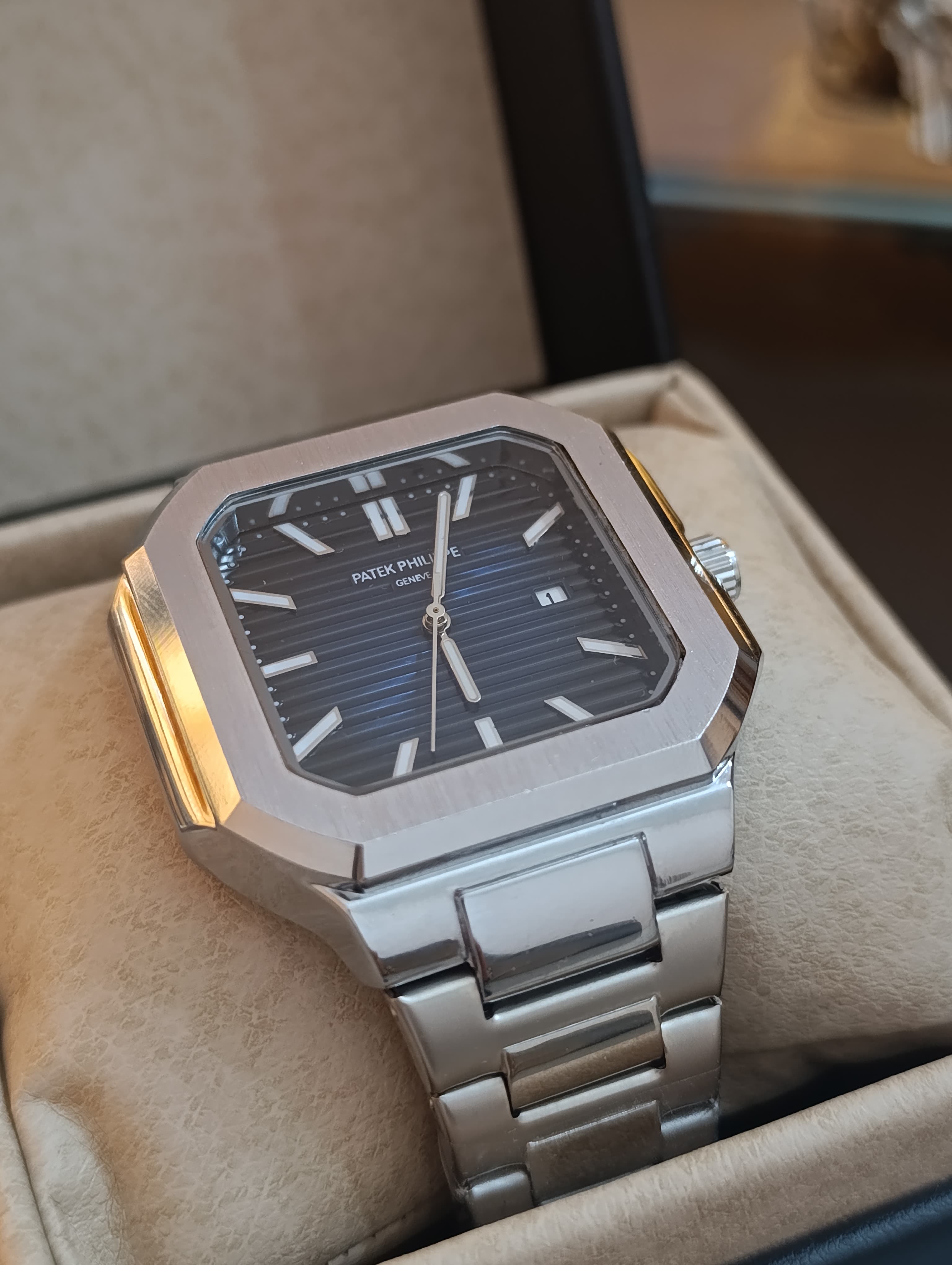 Patek Philippe Nautilus Grande
